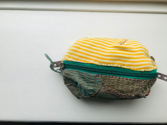 Pouch, hand-sewn, fabric, pen case, accessory case, handmade, bead embroidery 2043