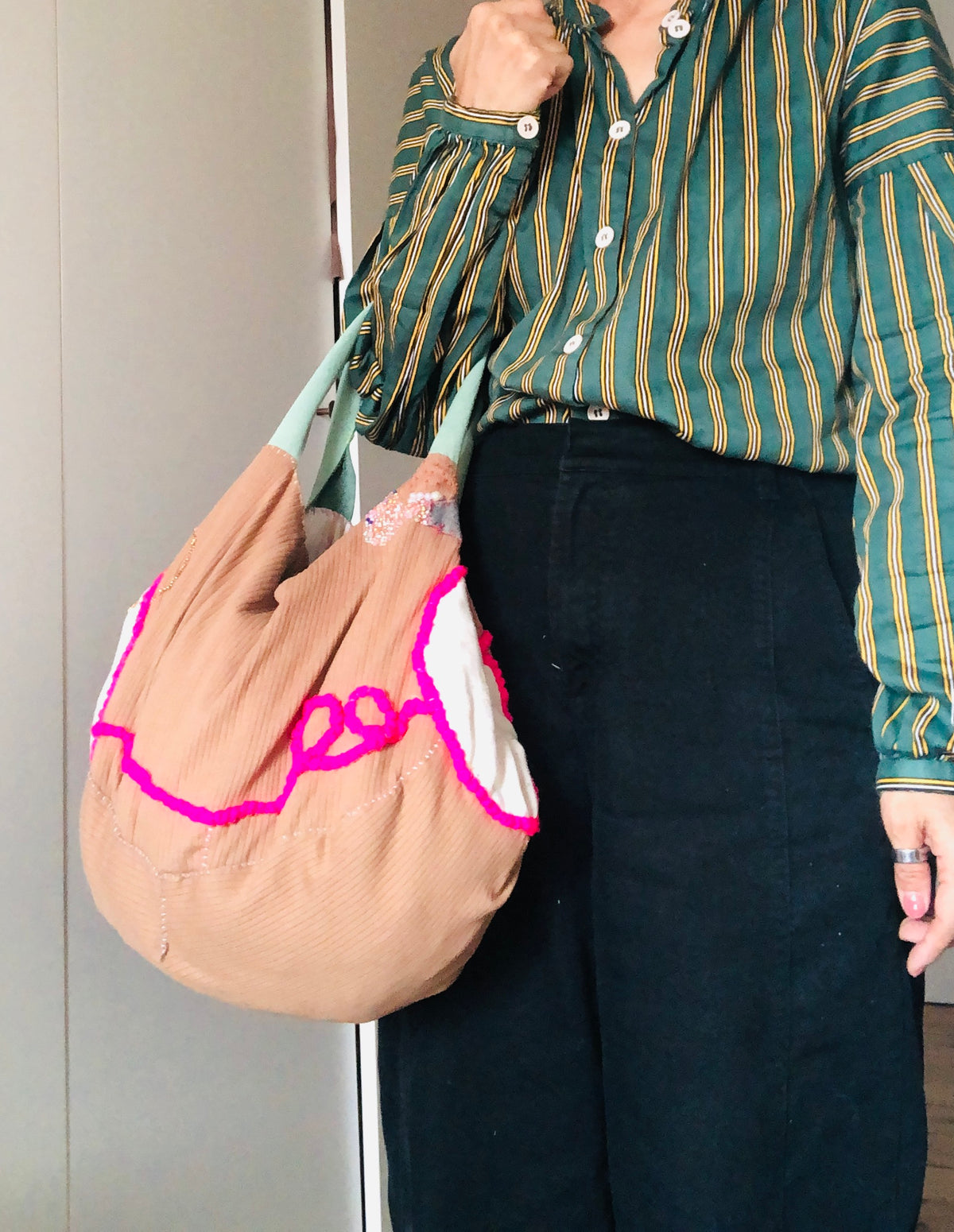 Bag 手縫いのバッグ 布製 トートバッグ スローファッション ハンドメイド 2545