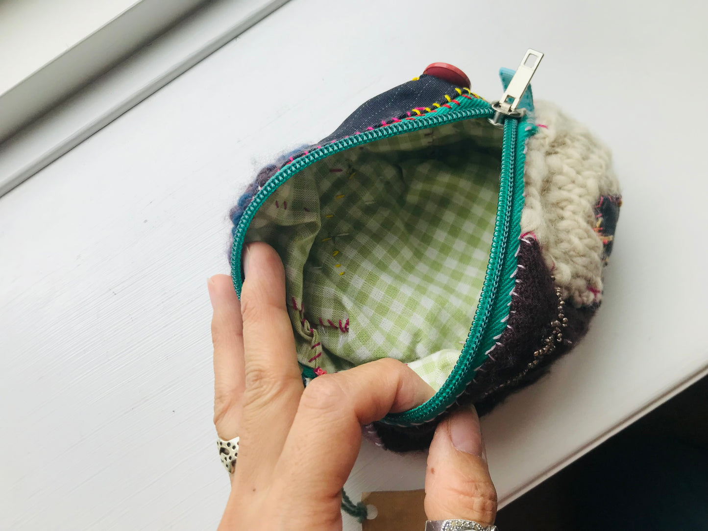 Pouch, hand-sewn, fabric, pen case, accessory case, handmade, bead embroidery 2046