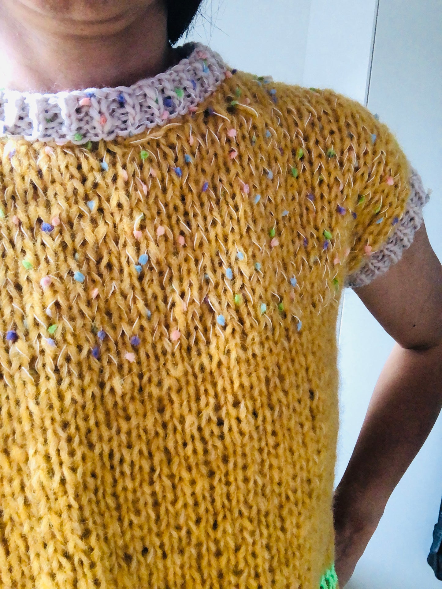 Sweater, hand-knitted, slow fashion, fancy yarn, one of a kind, short-sleeved, 2520