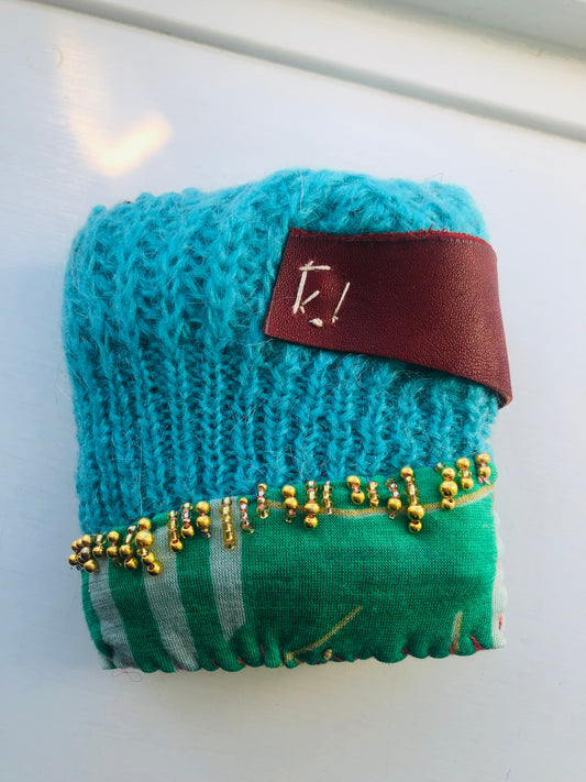 財布 布財布 ハンドメイド 手縫い 刺繍 パッチワーク 二つ折り 2444