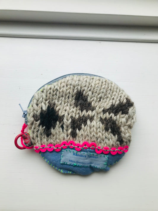 Coin case C1574 beads hand-stitched embroidery cloth coin purse handmade