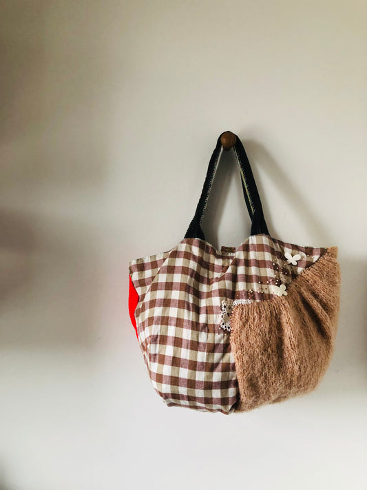 Bag 手縫いのバッグ 【抽選販売】 布製 トートバッグ スローファッション ワンハンドルバッグ ハンドメイド 2403