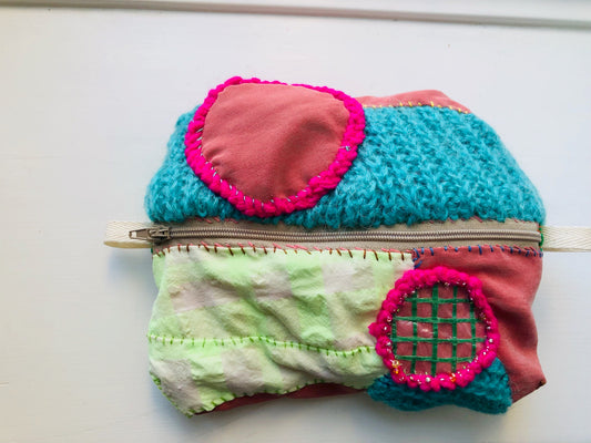 Pouch, hand-sewn, fabric, pen case, accessory case, handmade, bead embroidery 2219