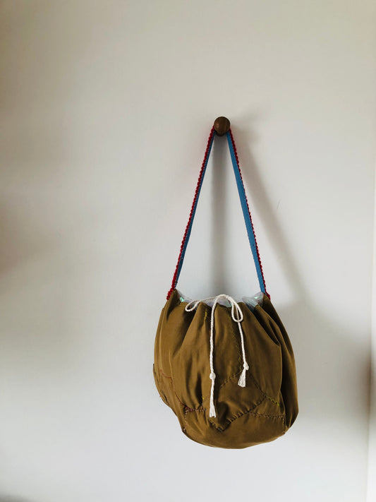 Bag Hand-sewn bag Fabric Drawstring One-handle Tote bag Slow fashion Handmade 2246