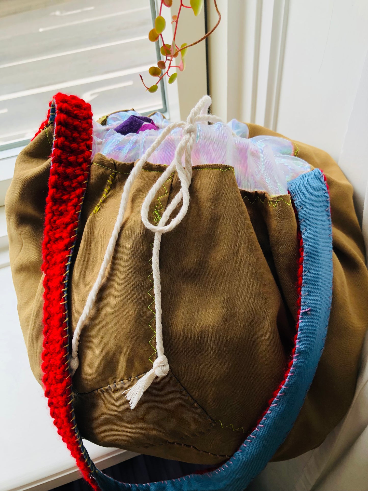 Bag 手縫いのバッグ 布製 巾着 ワンハンドル トートバッグ スローファッション ハンドメイド 2246