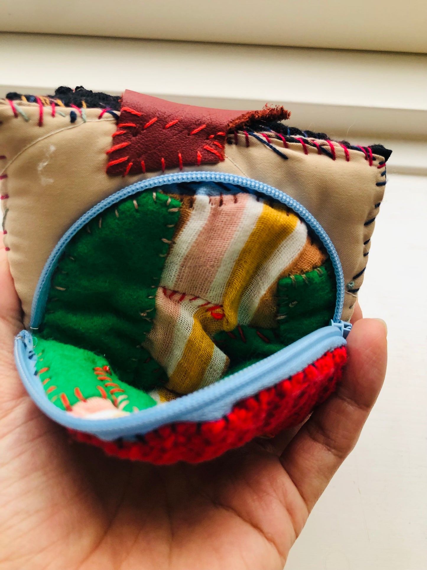 Wallet, cloth wallet, handmade, hand-sewn, embroidered, patchwork, bifold, 2292