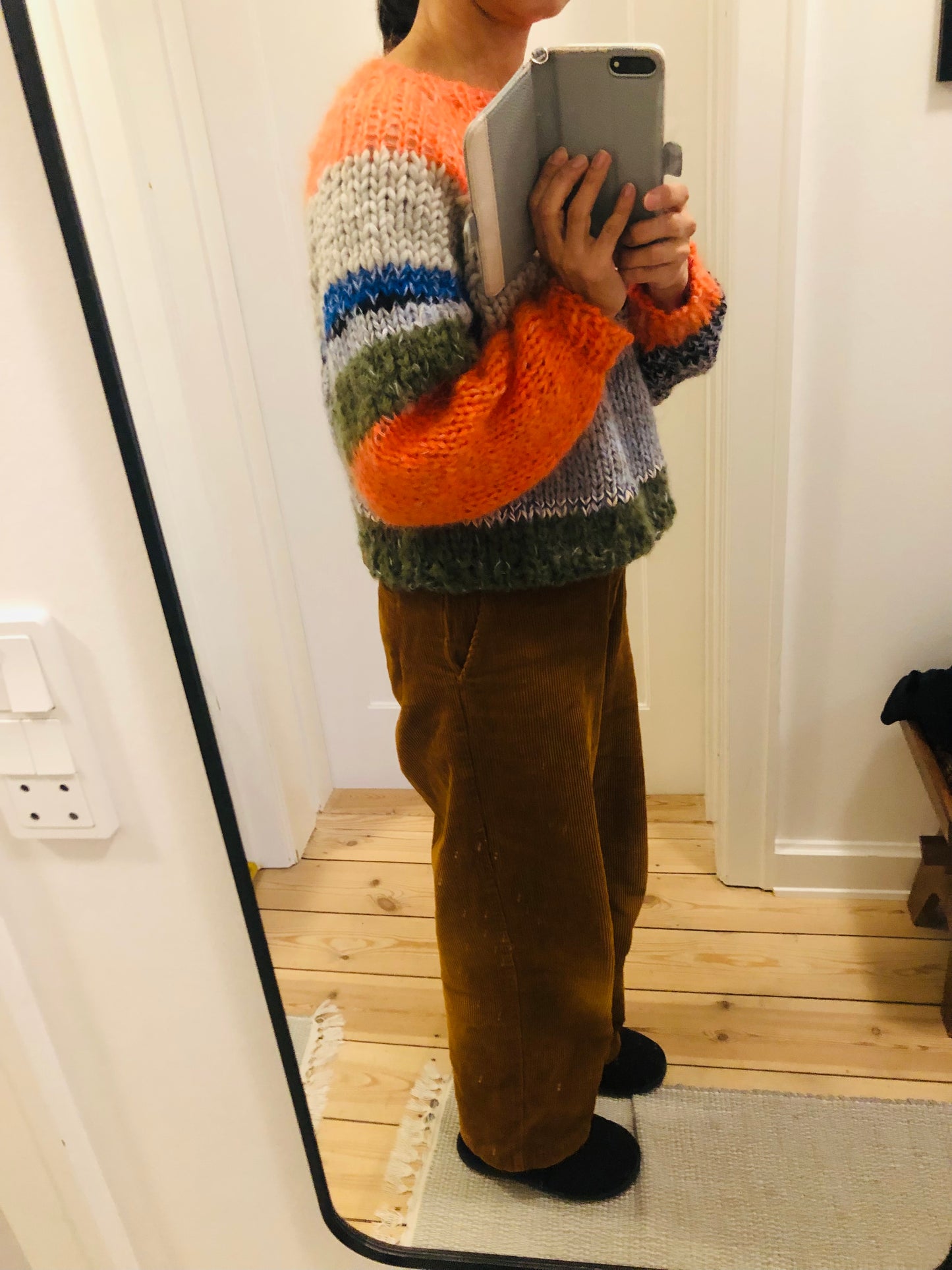 セーター 手編み スローファッション ファンシーヤーン oneofakind ショート丈 2339