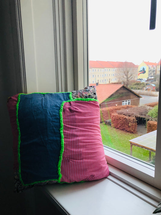 Cushion cover 45cm✖️45cm 手縫い 布製 一点もの スローファッション One of a kind ハンドメイド 2342