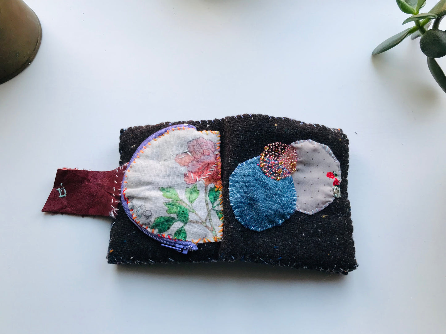 財布 布財布 ハンドメイド 手縫い 刺繍 パッチワーク 二つ折り 1641