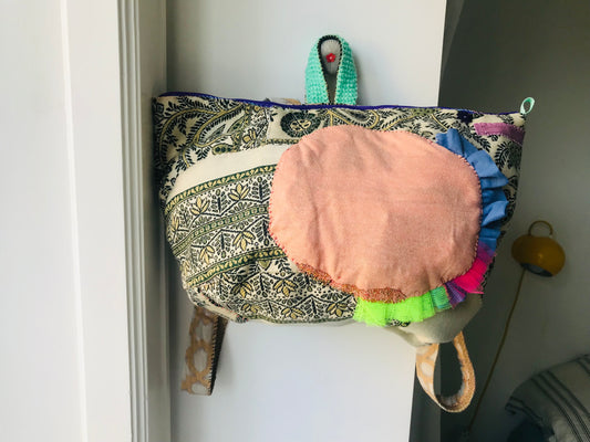 リュックサック ビーズ 刺繍 手縫い 布製 キャンバス 1592