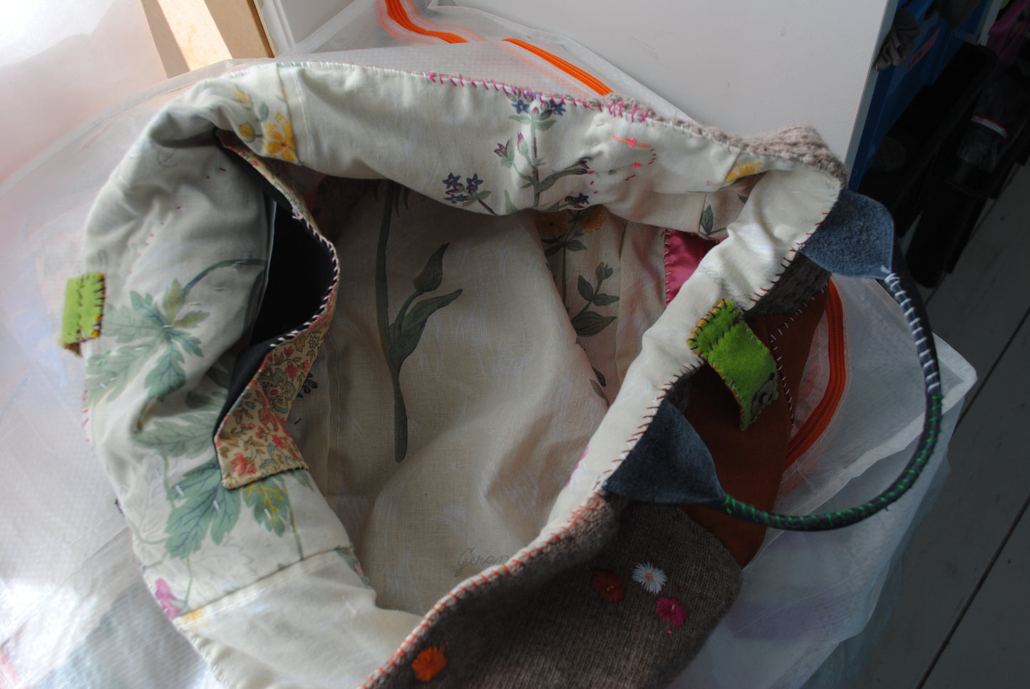 Bag 1515 手縫のバッグ 布製 本革 持ち手 ハンドメイド オレンジ 小花