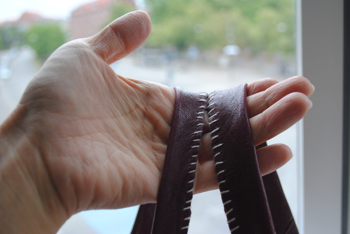Bag   手縫いのバッグ　  布製　本革持ち手　スローファッション　ハンドメイド　1774
