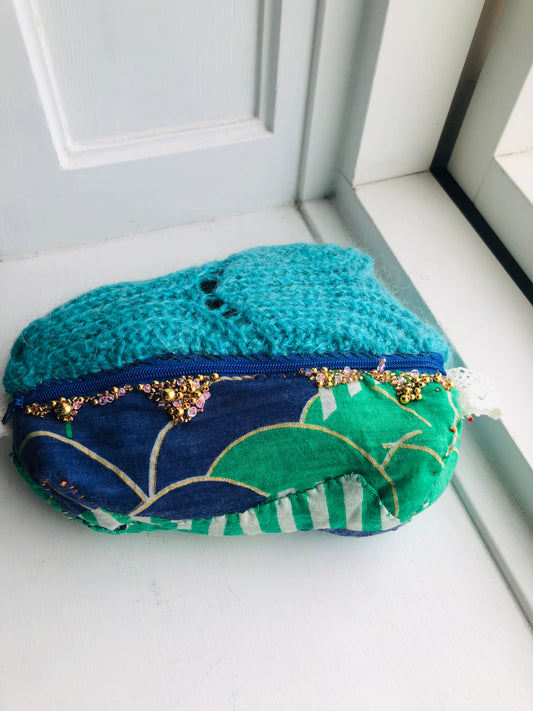 Pouch, hand-sewn, fabric, pen case,小物入れ, handmade, bead embroidery, 2468