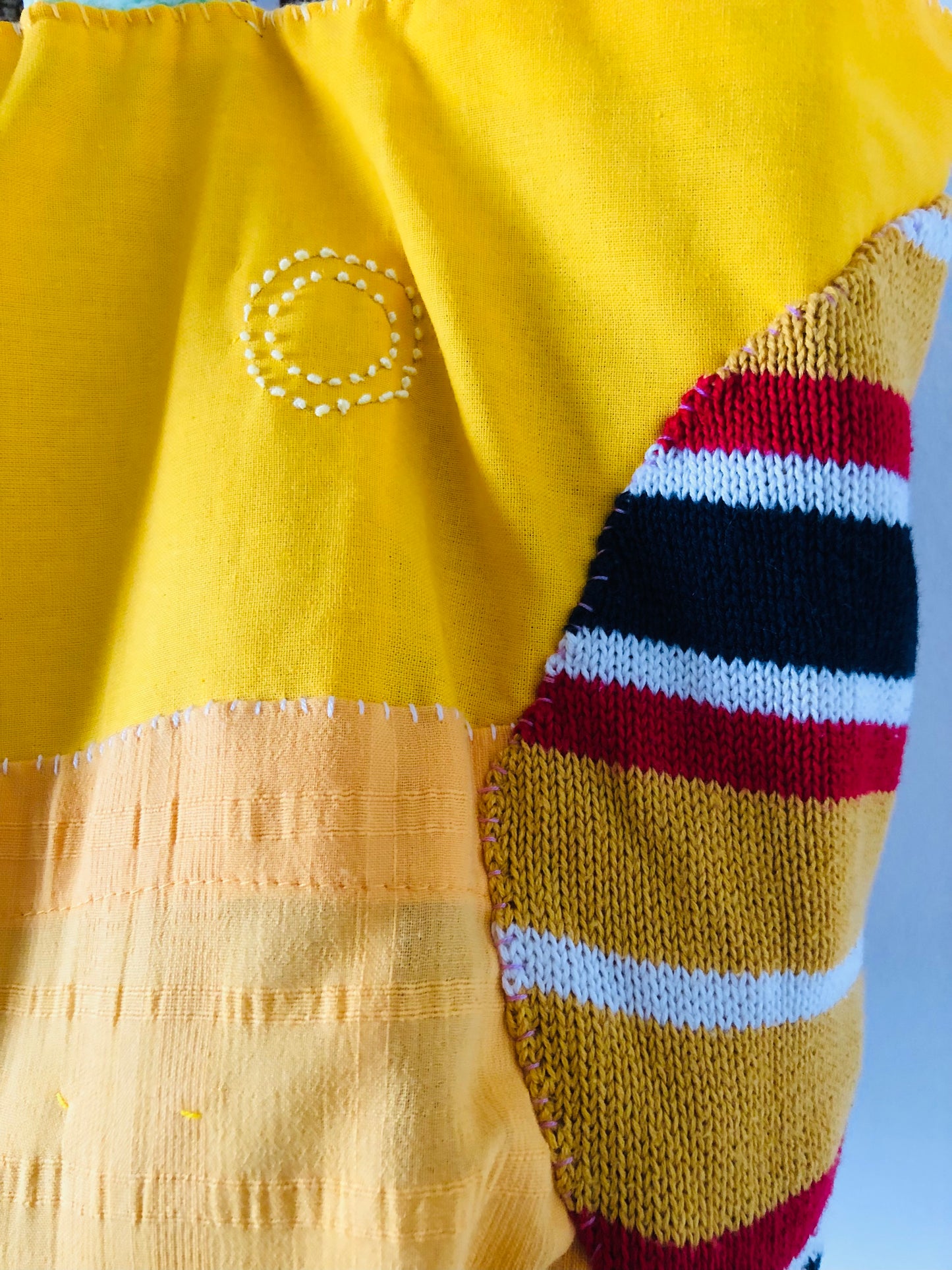 Bag 手縫いのバッグ　布製　トートバッグ　スローファッション　ワンハンドルバッグ　ハンドメイド　2407