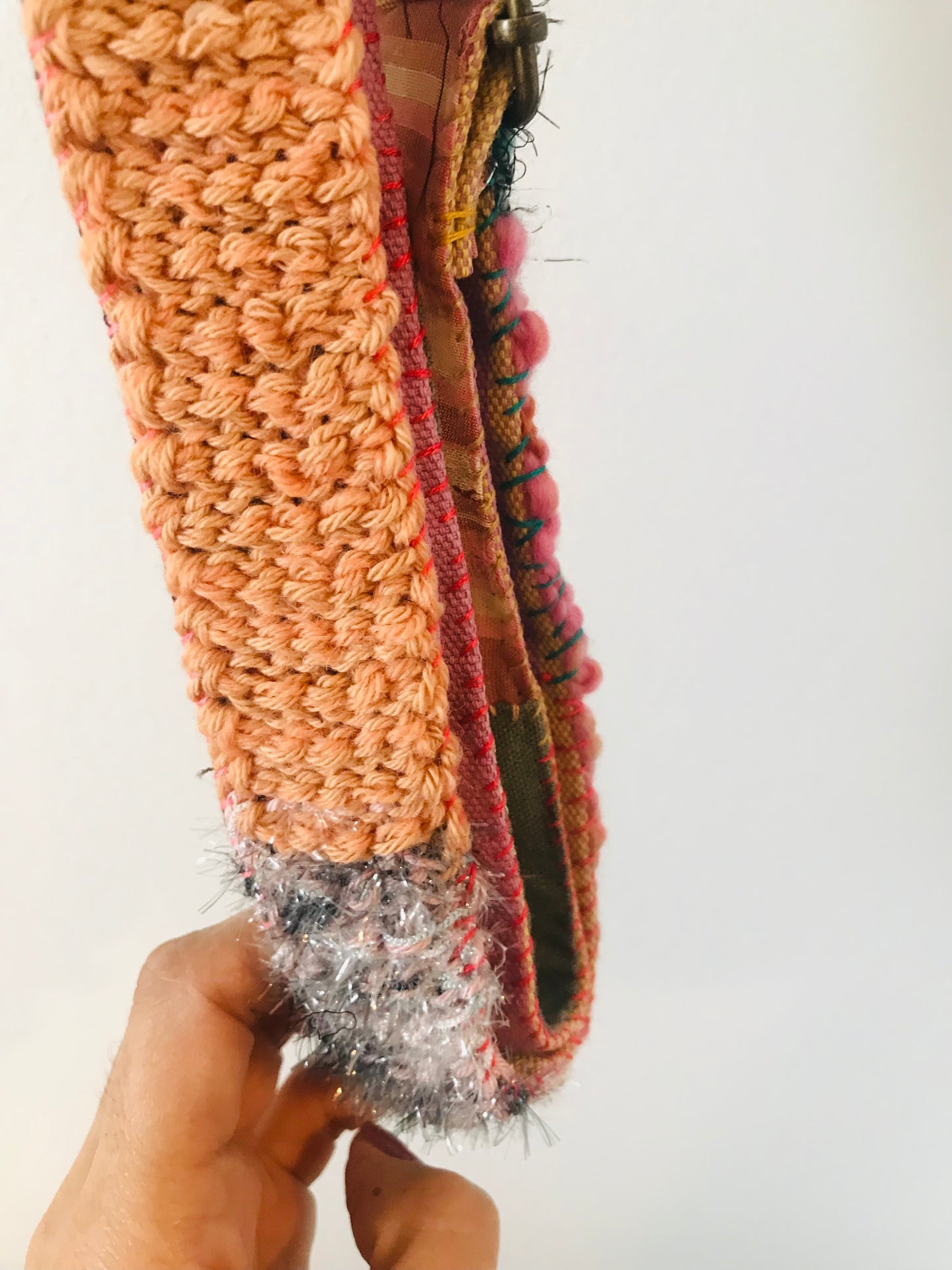 strap  手編みのストラップ　　ウール　布製　毛糸　肩掛けストラップ　スローファッション　ハンドメイド　1902