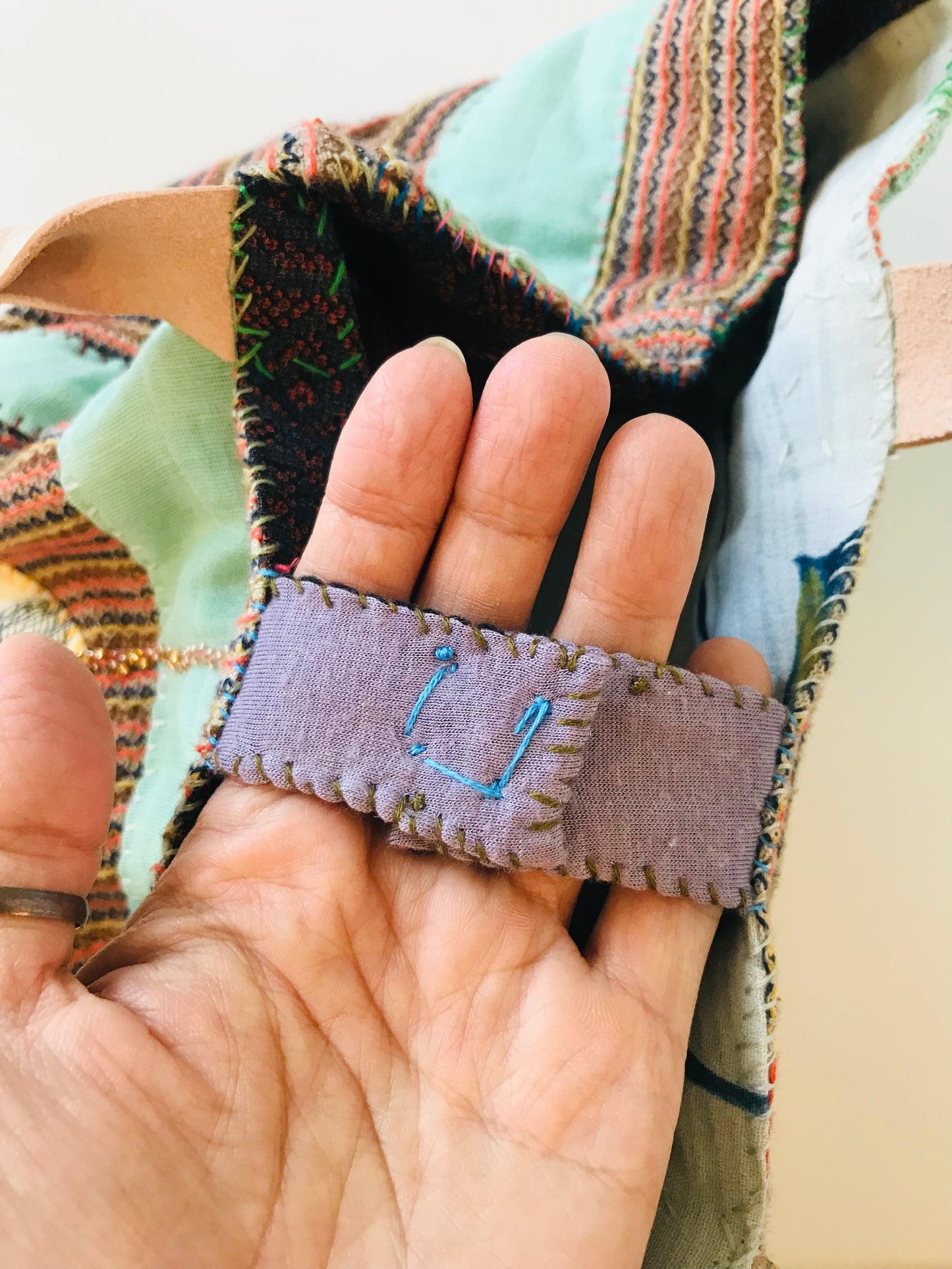 Bag   手縫いのバッグ　  布製　本革持ち手　スローファッション　ハンドメイド　1855