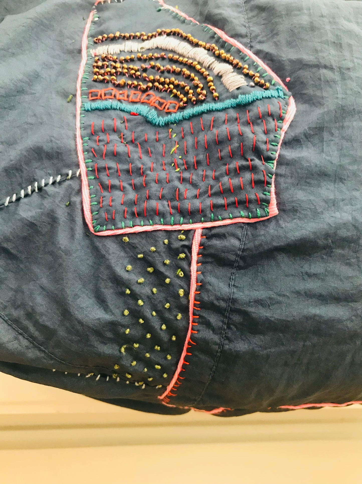 Bag   手縫いのバッグ　  布製　本革持ち手　スローファッション　ハンドメイド　1735