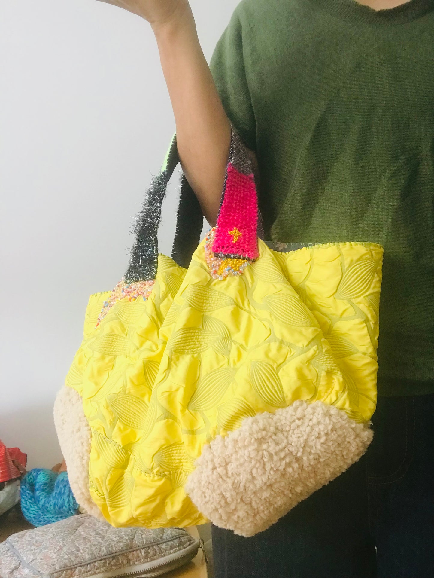 Bag   手縫いのバッグ　  布製　本革持ち手　スローファッション　ハンドメイド　1885
