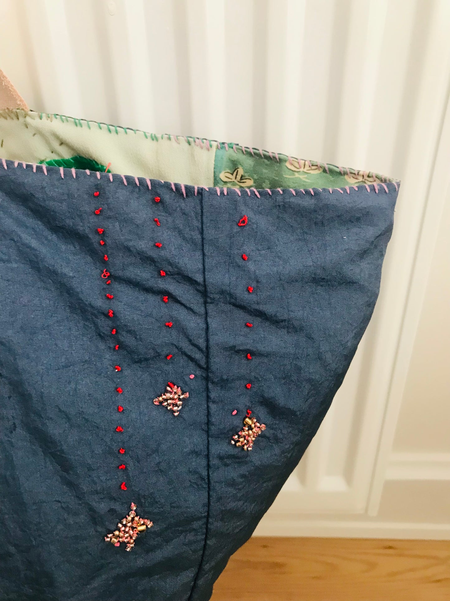 Bag   手縫いのバッグ　  布製　本革持ち手　スローファッション　ハンドメイド　1735