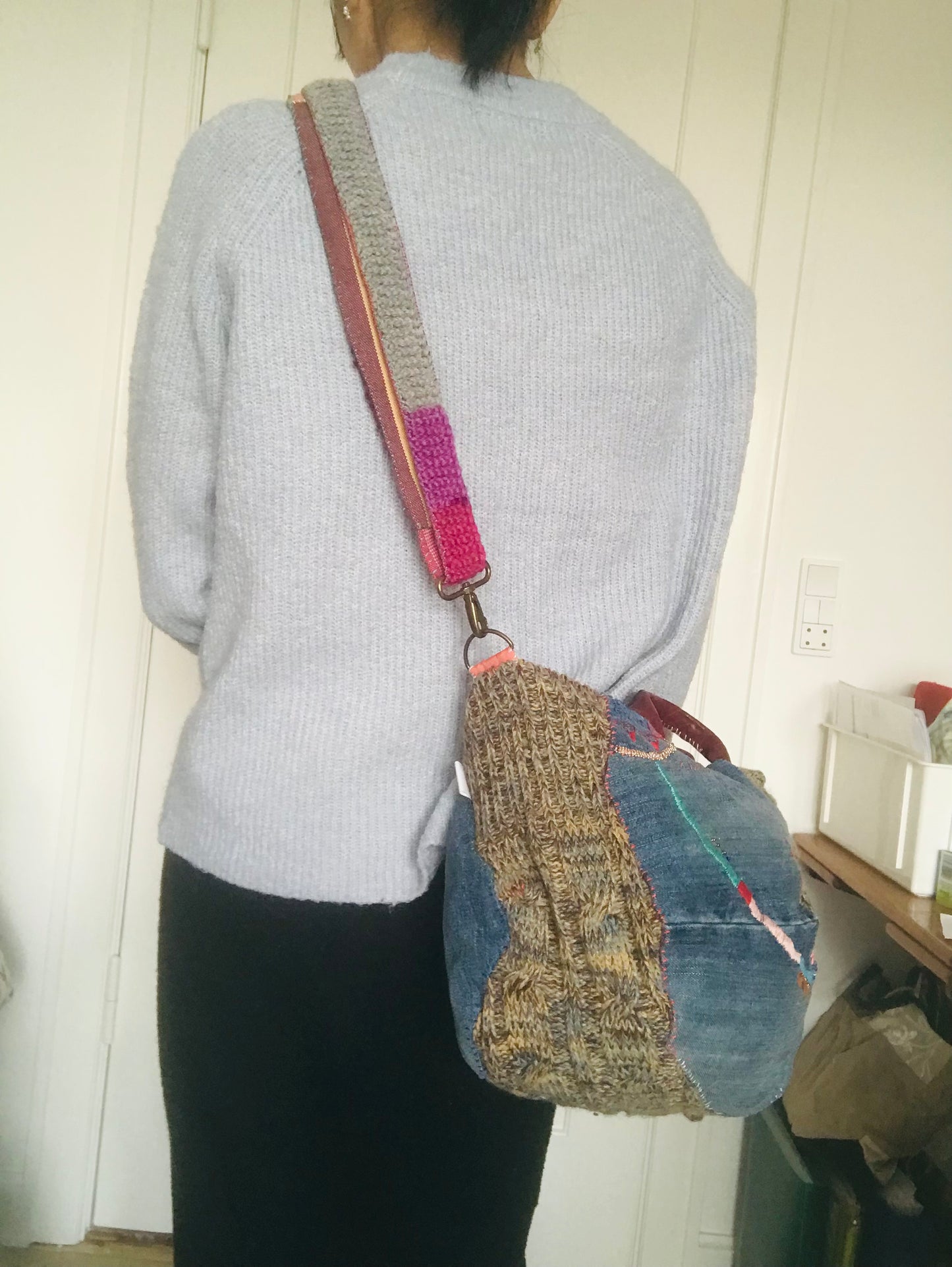 strap  手編みのストラップ　　ウール　布製　毛糸　肩掛けストラップ　スローファッション　ハンドメイド　1742