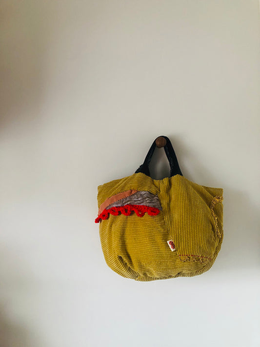 Bag 手縫いのバッグ 布製　トートバッグ　スローファッション　ハンドメイド　2519