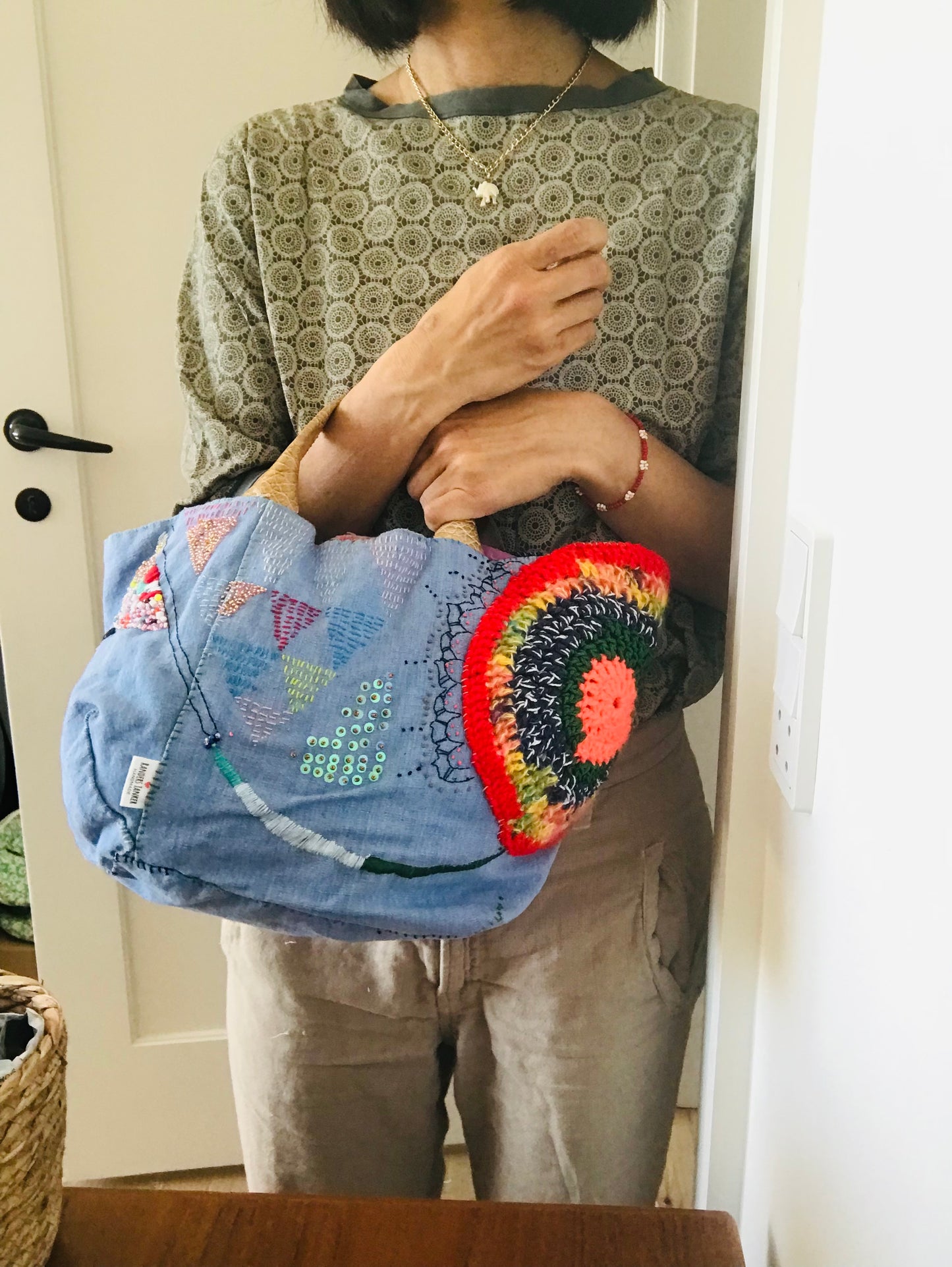 Bag   手縫いのバッグ　  布製　本革持ち手　スローファッション　ハンドメイド　1743