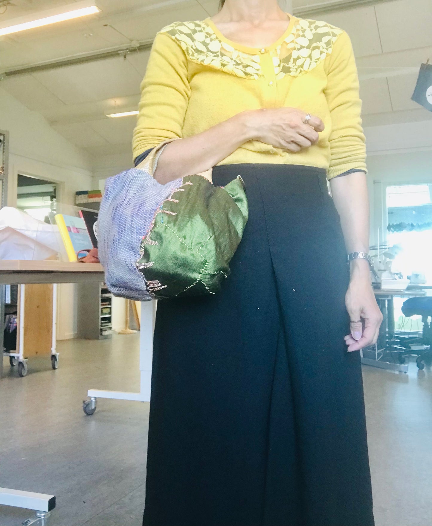 Bag   手縫いのバッグ　  布製　本革持ち手　スローファッション　ハンドメイド　1818