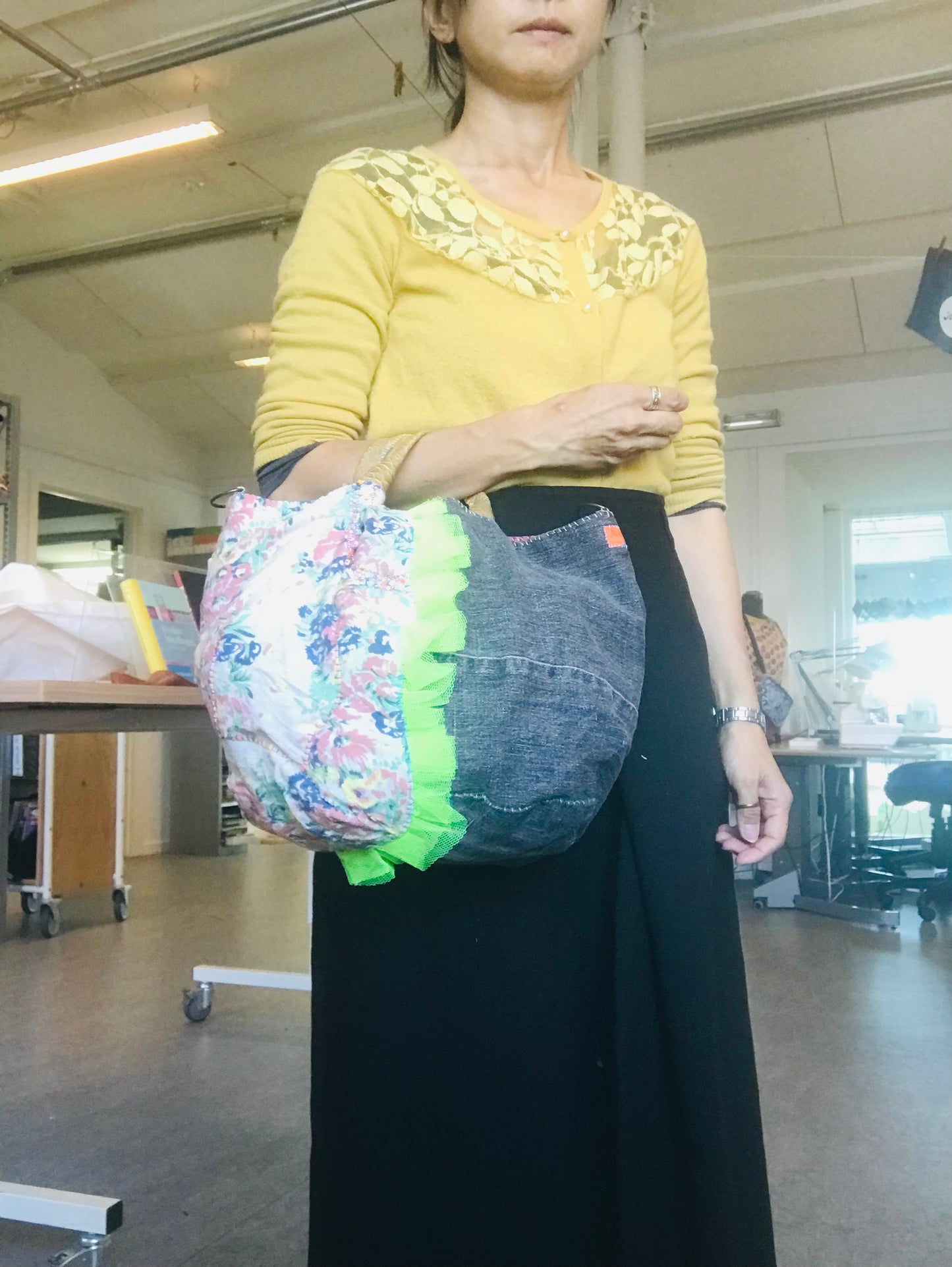 Bag   手縫いのバッグ　  布製　本革持ち手　スローファッション　ハンドメイド　1856