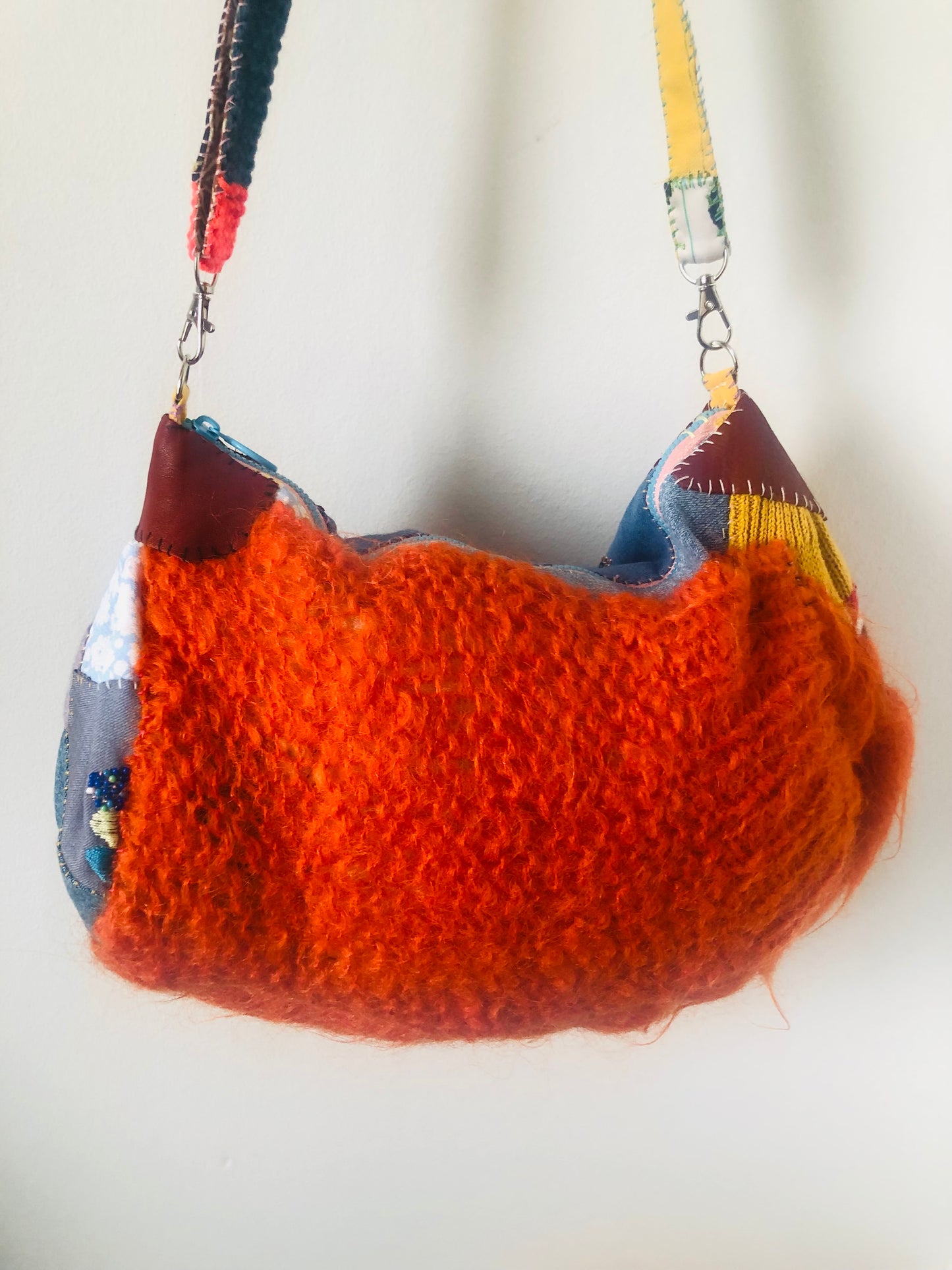 Hand-sewn cloth shoulder bag, slow fashion, handmade pochette 2415
