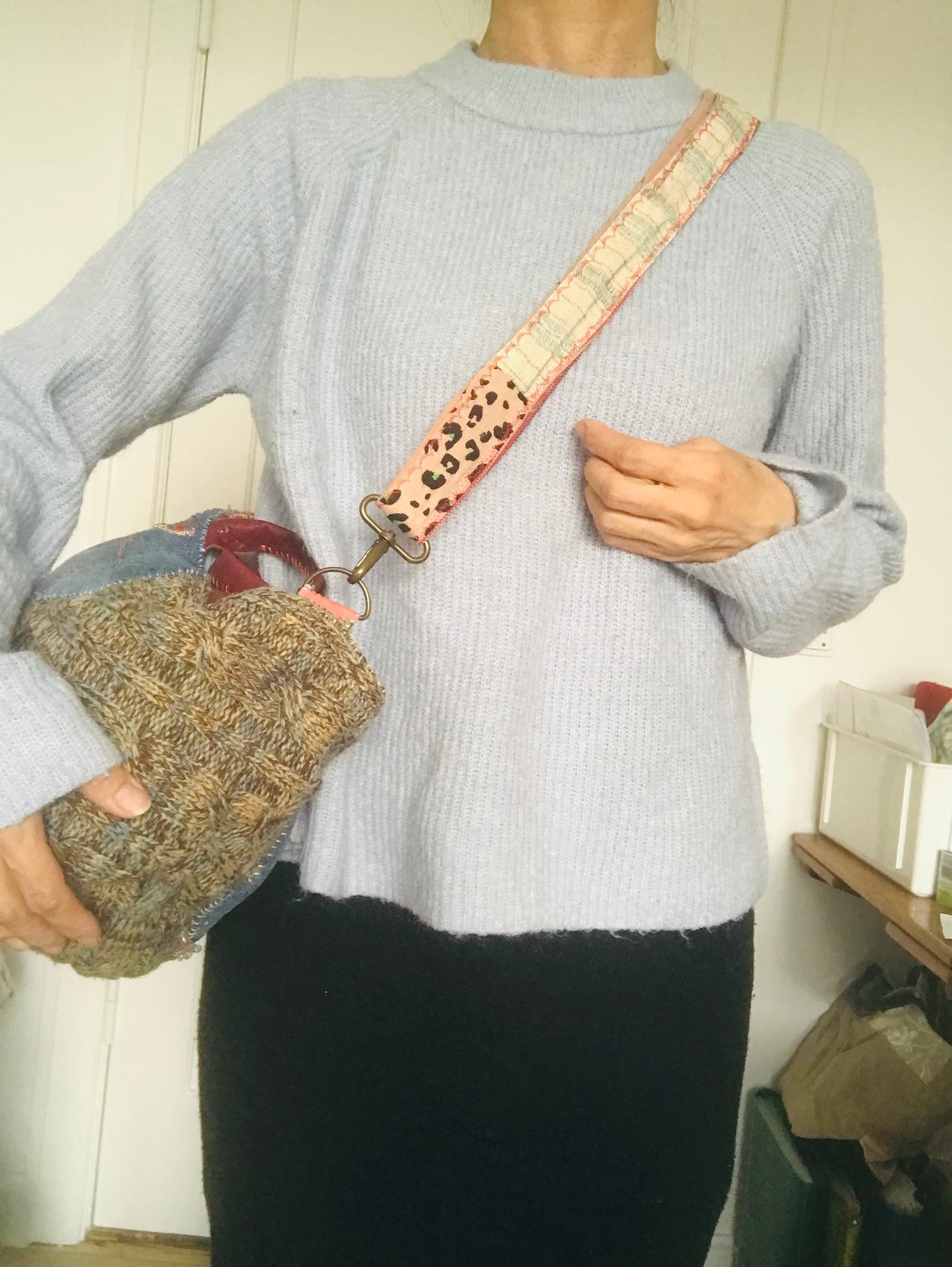 strap  手縫いのストラップ　　布製　毛糸　肩掛けストラップ　スローファッション　ハンドメイド　1739
