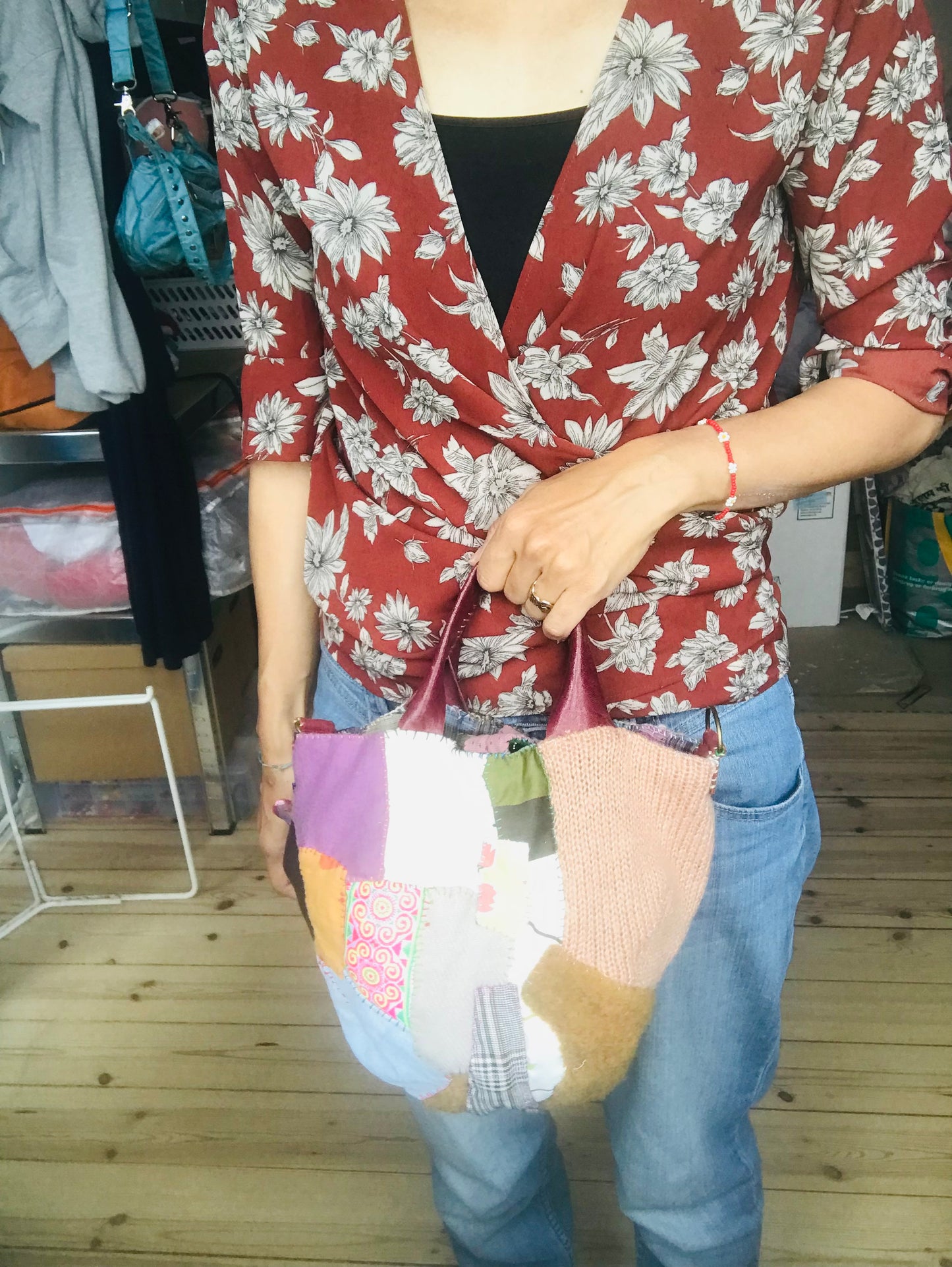 Bag   手縫いのバッグ　  布製　本革持ち手　スローファッション　ハンドメイド　1789