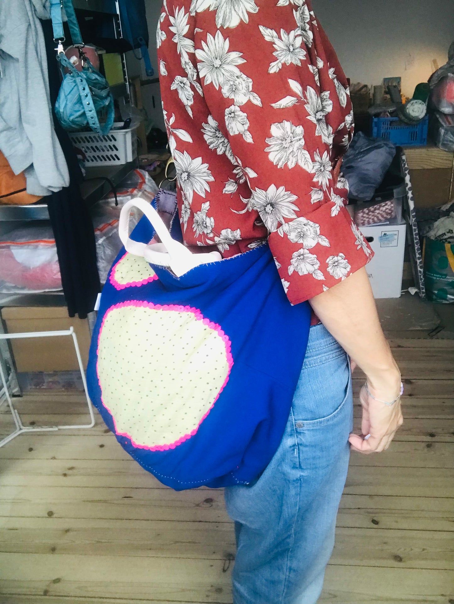 Bag   手縫いのバッグ　  布製　本革持ち手　スローファッション　ハンドメイド　1779