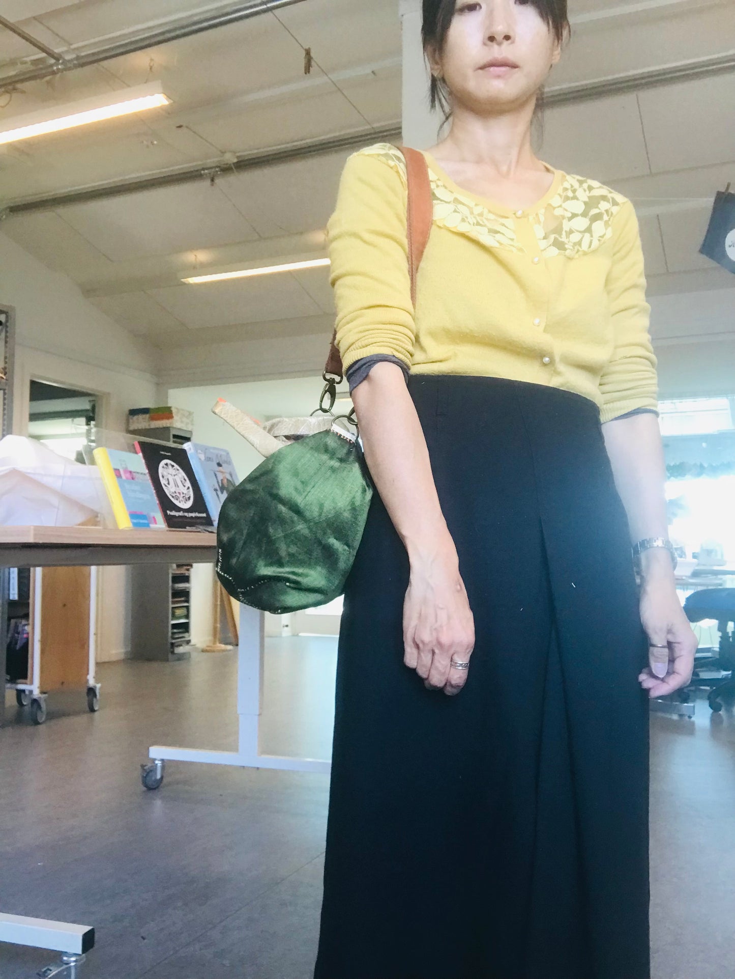 Bag   手縫いのバッグ　  布製　本革持ち手　スローファッション　ハンドメイド　1818