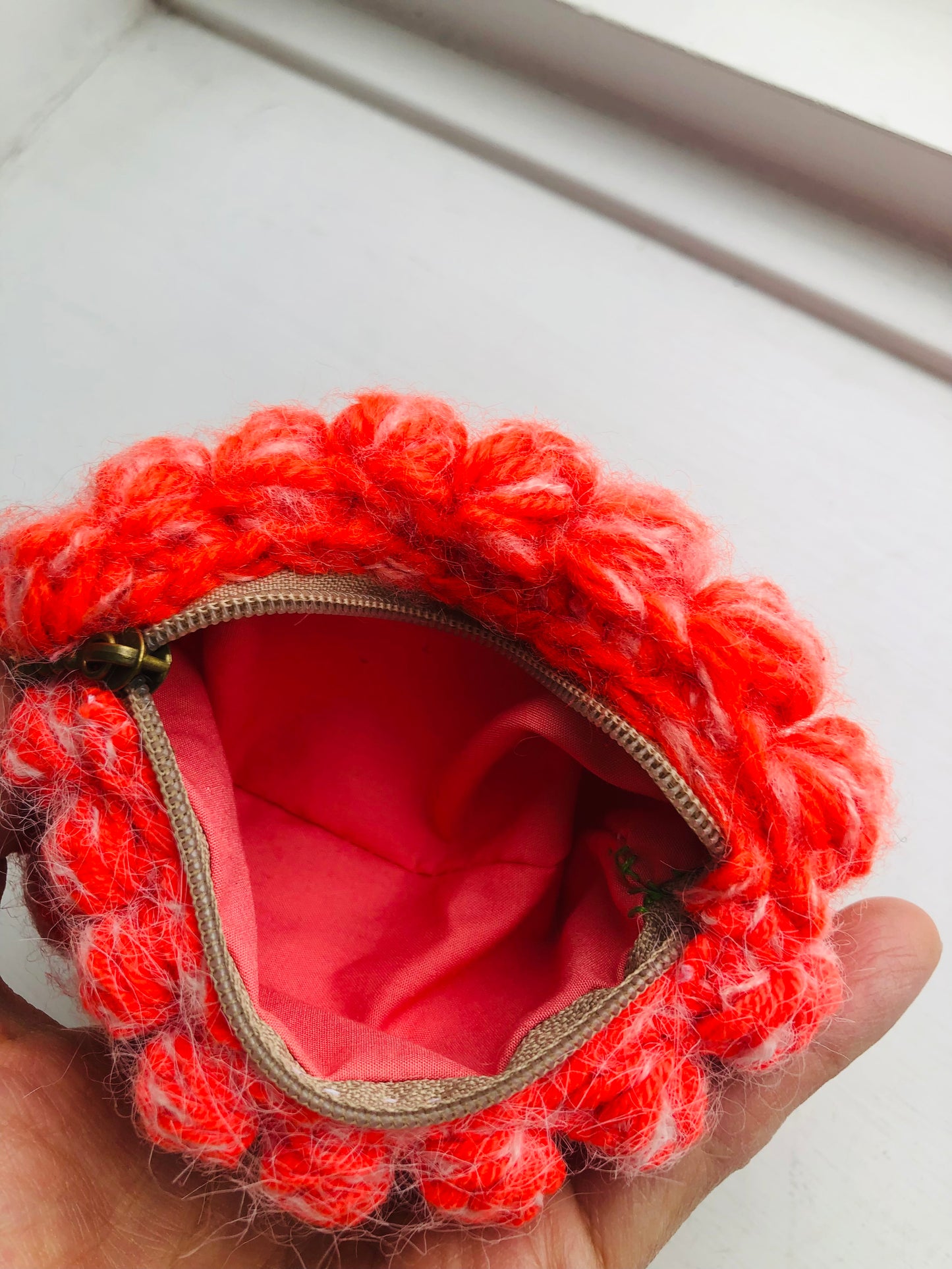 Coin purse, hand-knitted, hand-sewn, fabric, yarn, accessory case, handmade 2476