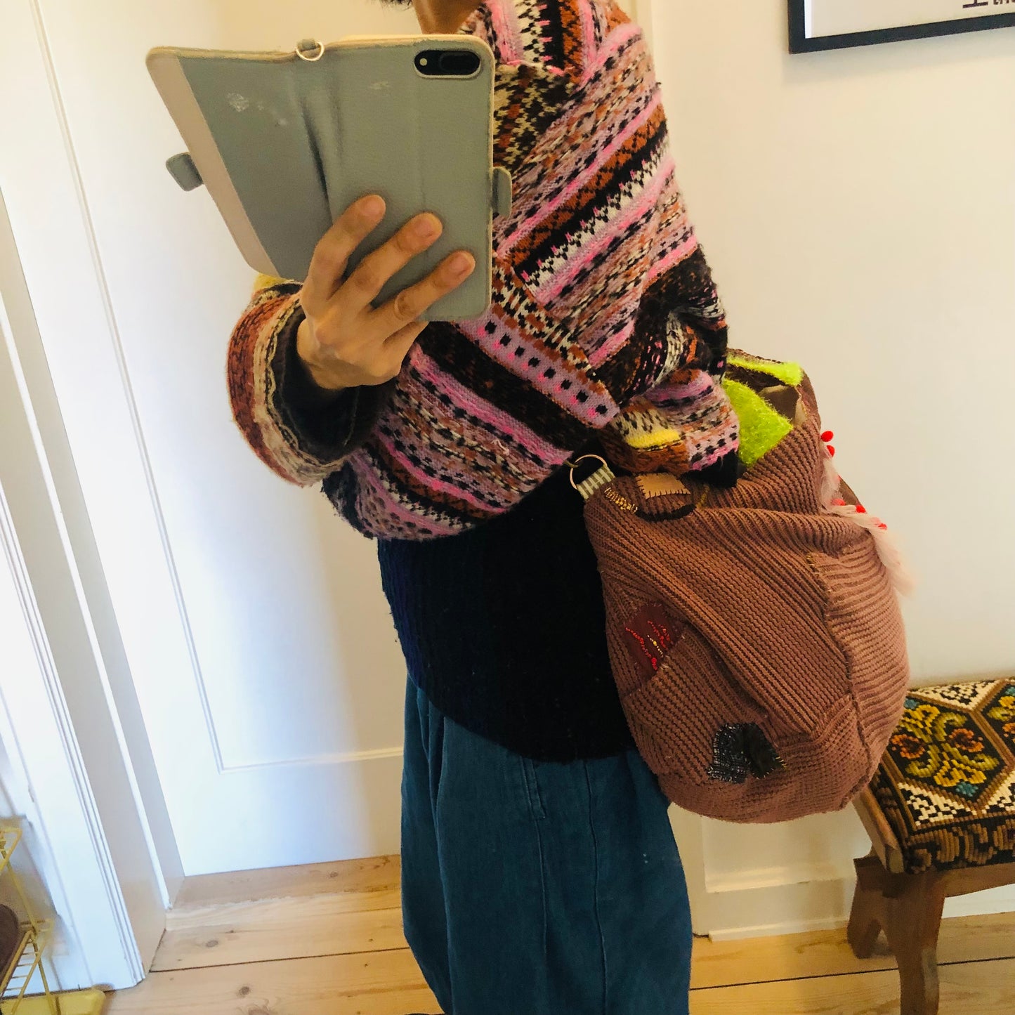 Bag 手縫いのバッグ 布製　トートバッグ　スローファッション　ハンドメイド　2410