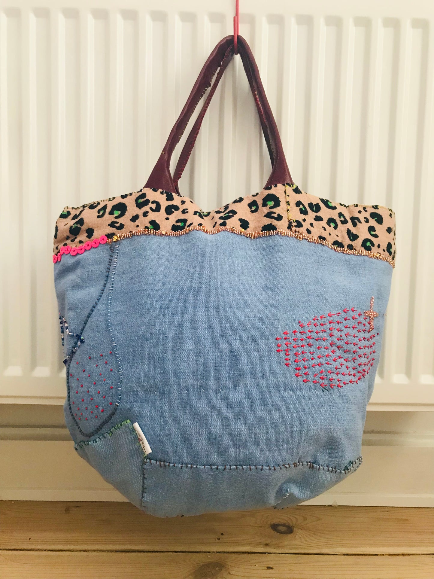 Bag   手縫いのバッグ　  布製　本革持ち手　スローファッション　ハンドメイド　1737
