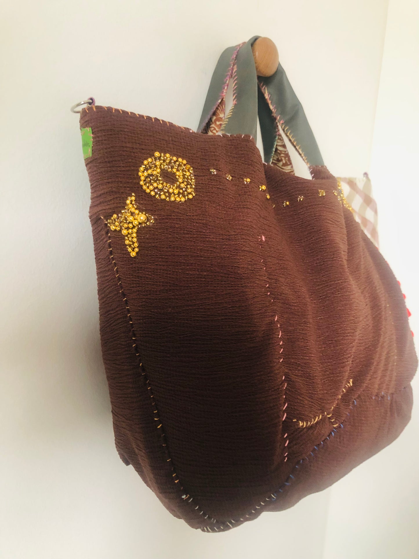 Bag 手縫いのバッグ 布製　トートバッグ　スローファッション　ハンドメイド　2448