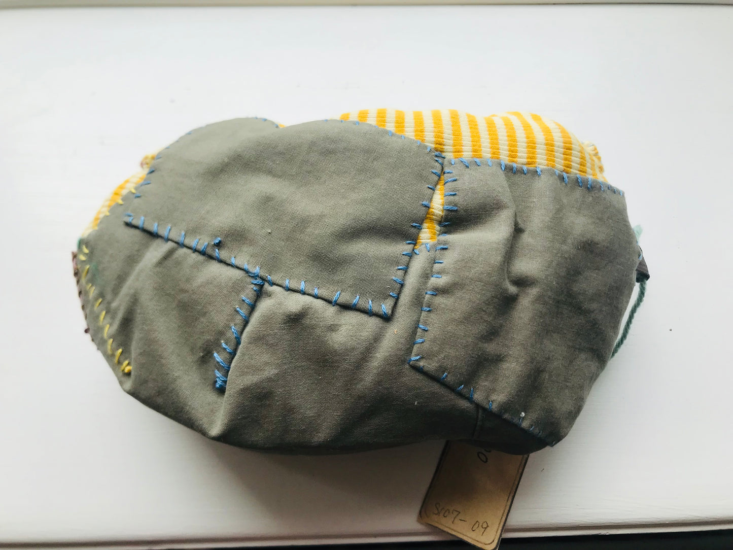 Pouch, hand-sewn, fabric, pen case, accessory case, handmade, bead embroidery 2043
