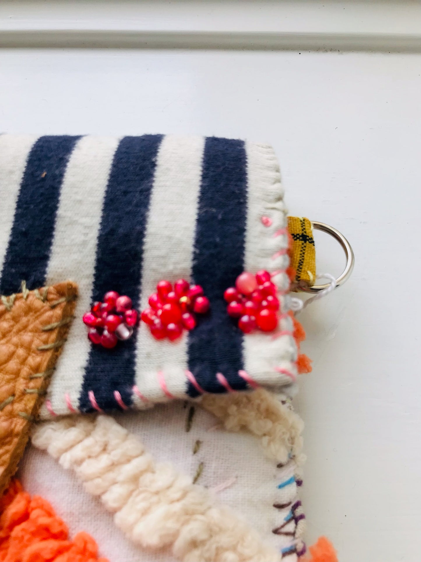 Wallet Hand-sewn Beaded Fabric Slow Fashion Handmade 2083