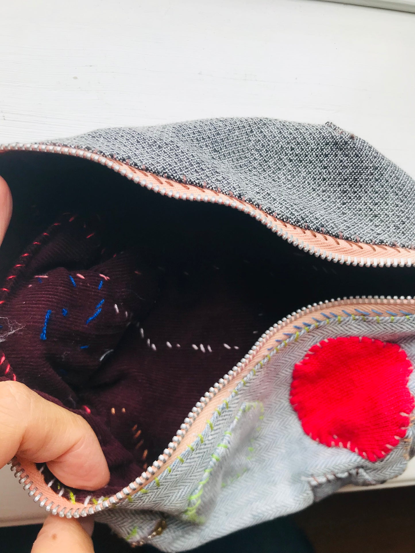 Pouch, hand-sewn, fabric, pen case, accessory case, handmade, bead embroidery, 2044