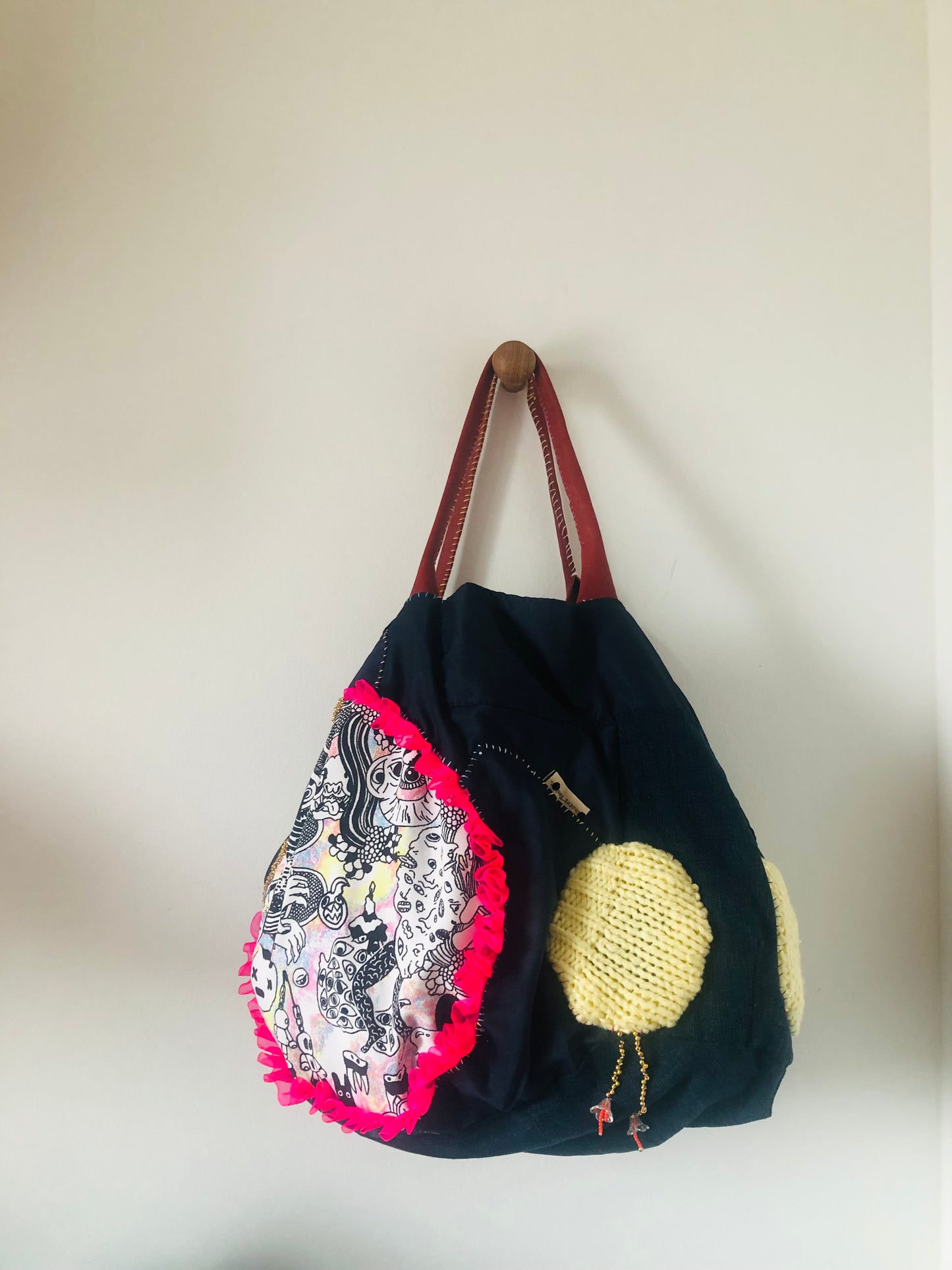 Bag 手縫いのバッグ 布製　トートバッグ　スローファッション　ハンドメイド　2464