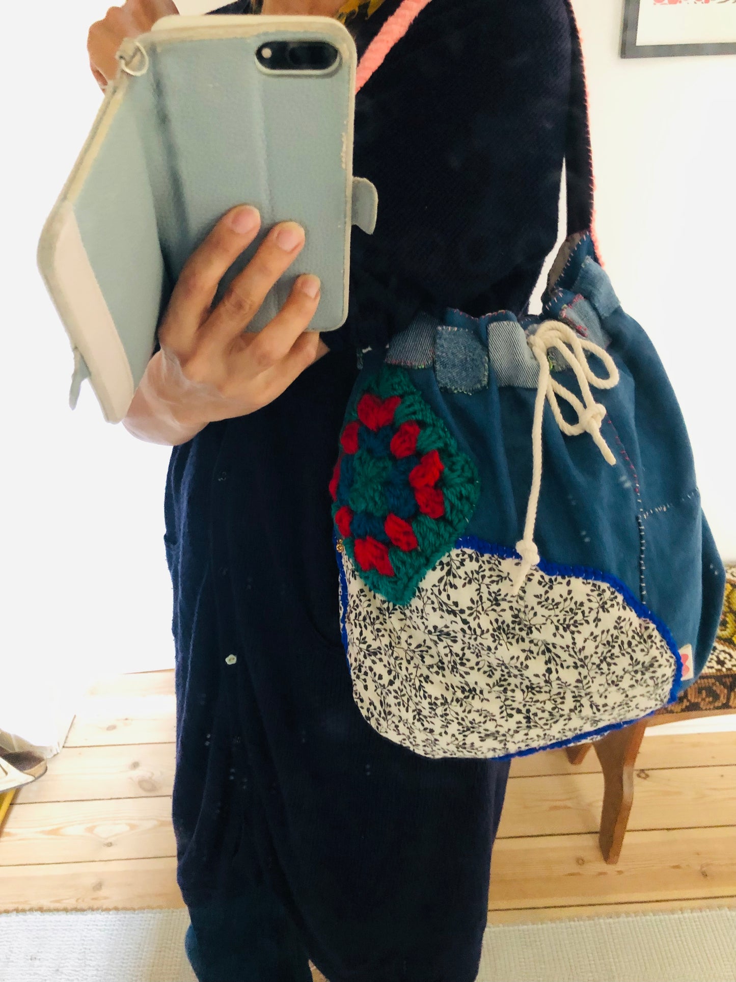 Bag 手縫いのバッグ 布製　巾着　トートバッグ　ワンハンドルバッグ　北欧　スローファッション　ハンドメイド　2518