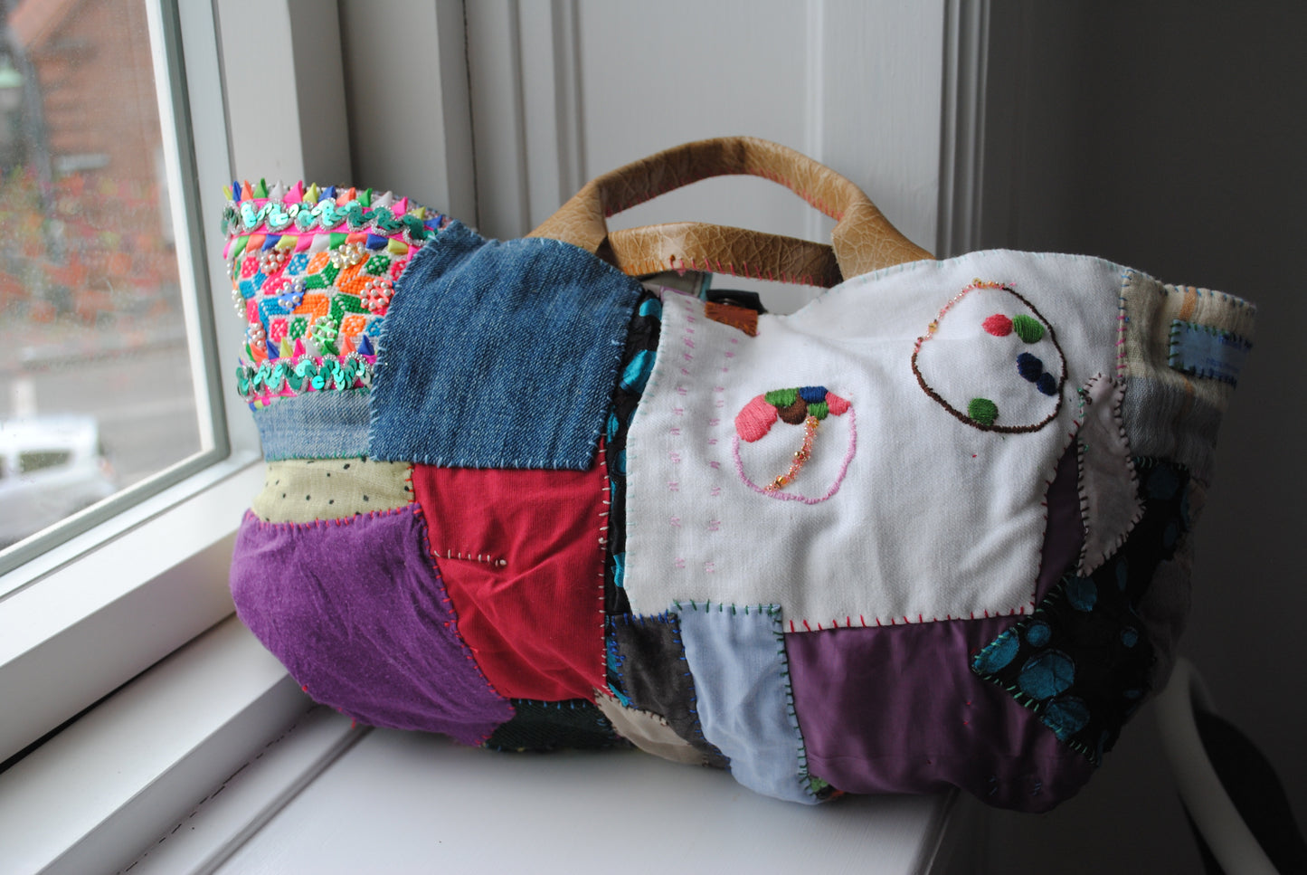 Bag   手縫いのバッグ　  布製　本革持ち手　スローファッション　ハンドメイド　1775