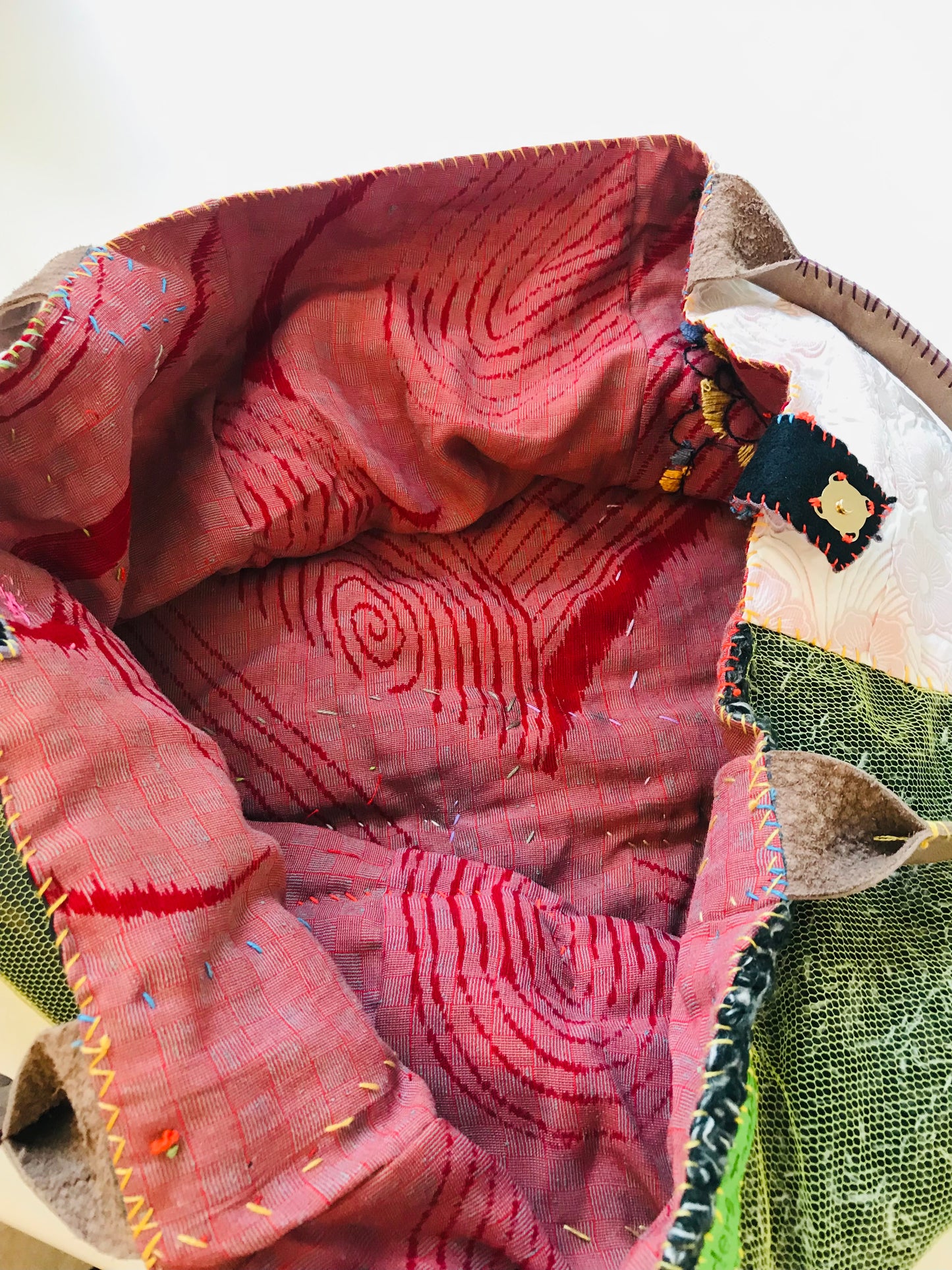 Bag   手縫いのバッグ　  布製　本革持ち手　スローファッション　ハンドメイド　1819