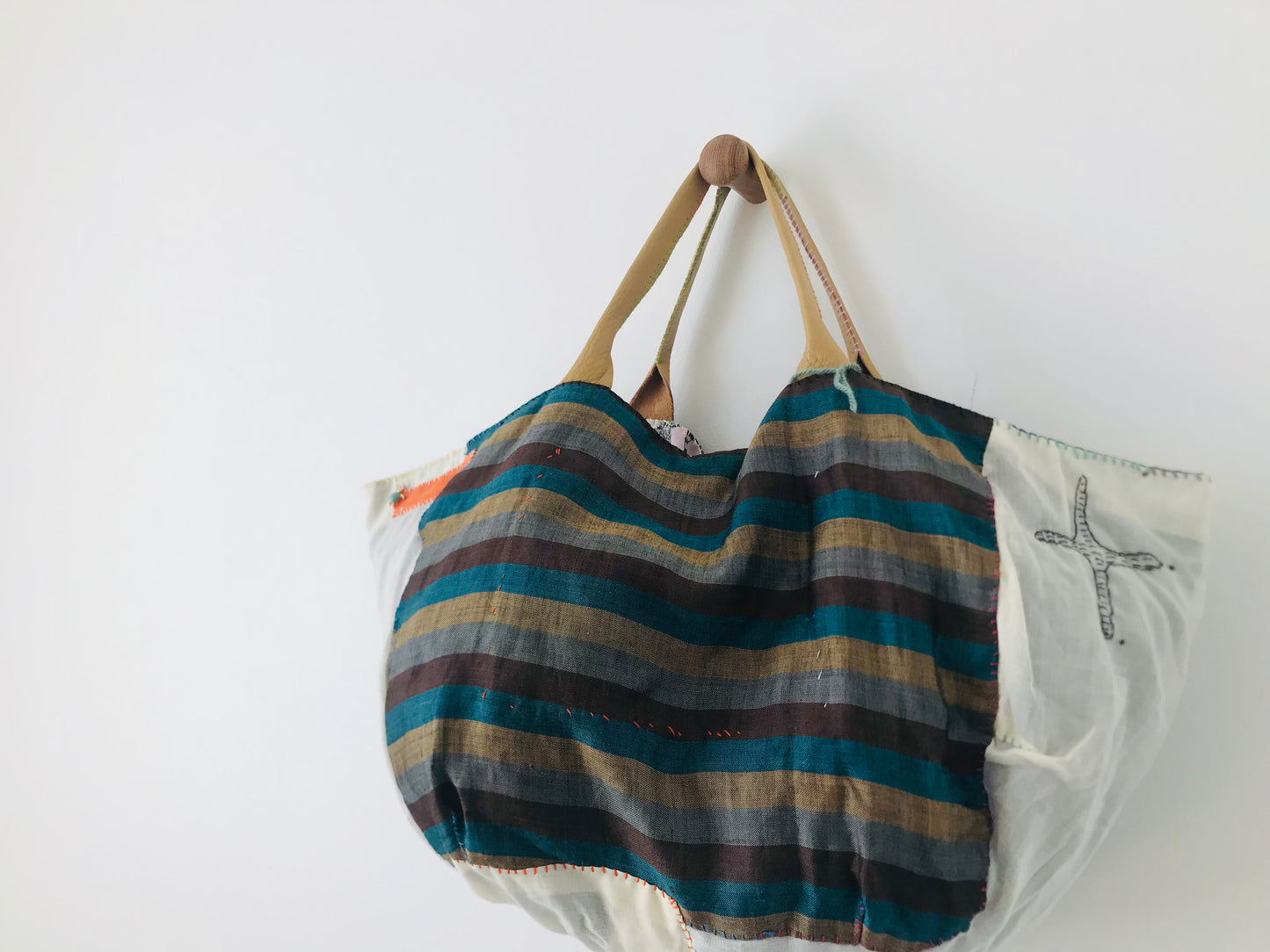 Bag   手縫いのバッグ　布製　スローファッション　ハンドメイド　2033
