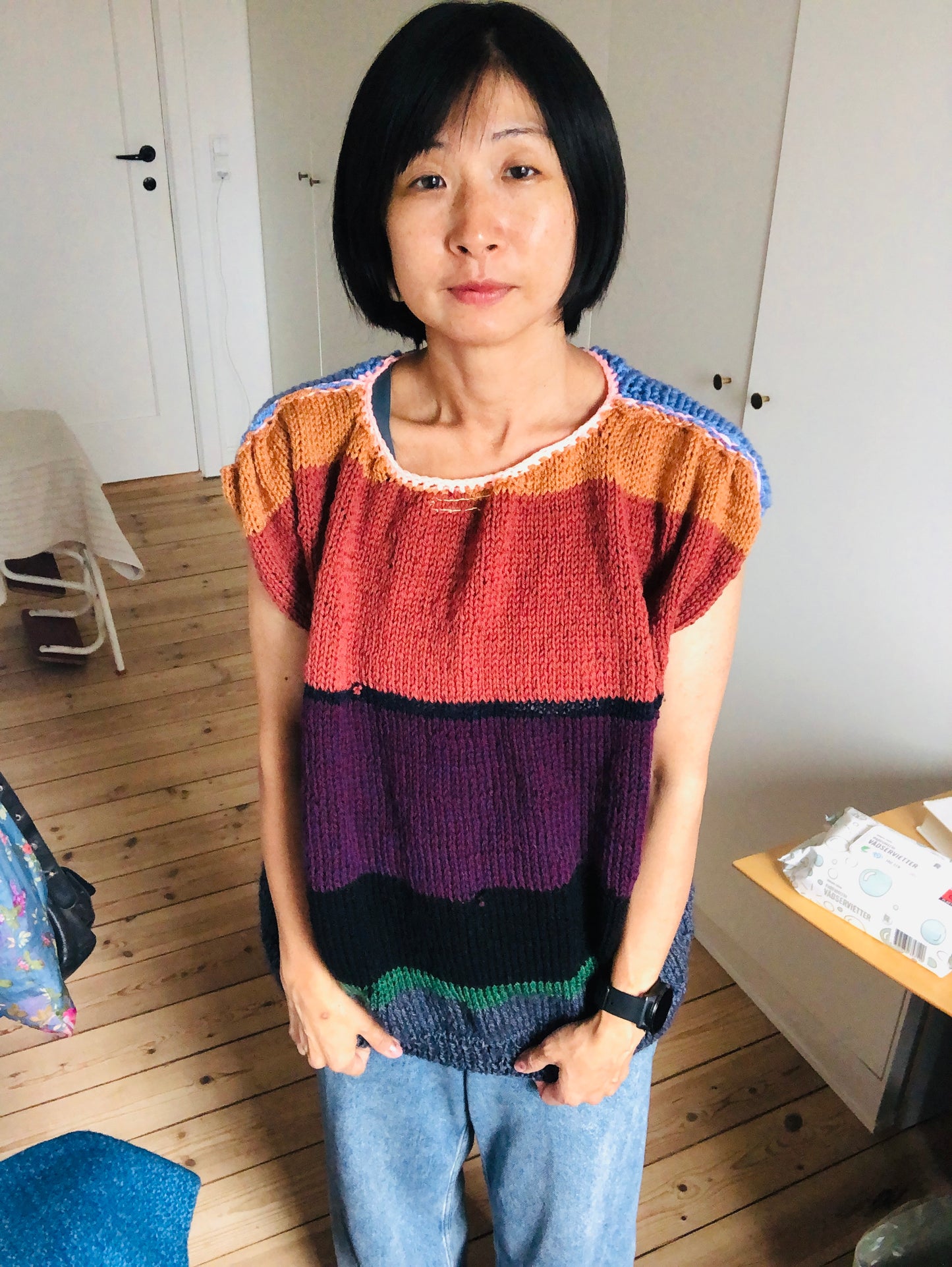 Sweater, hand-knitted, slow fashion, fancy yarn, one-of-a-kind, short-sleeved, 2512