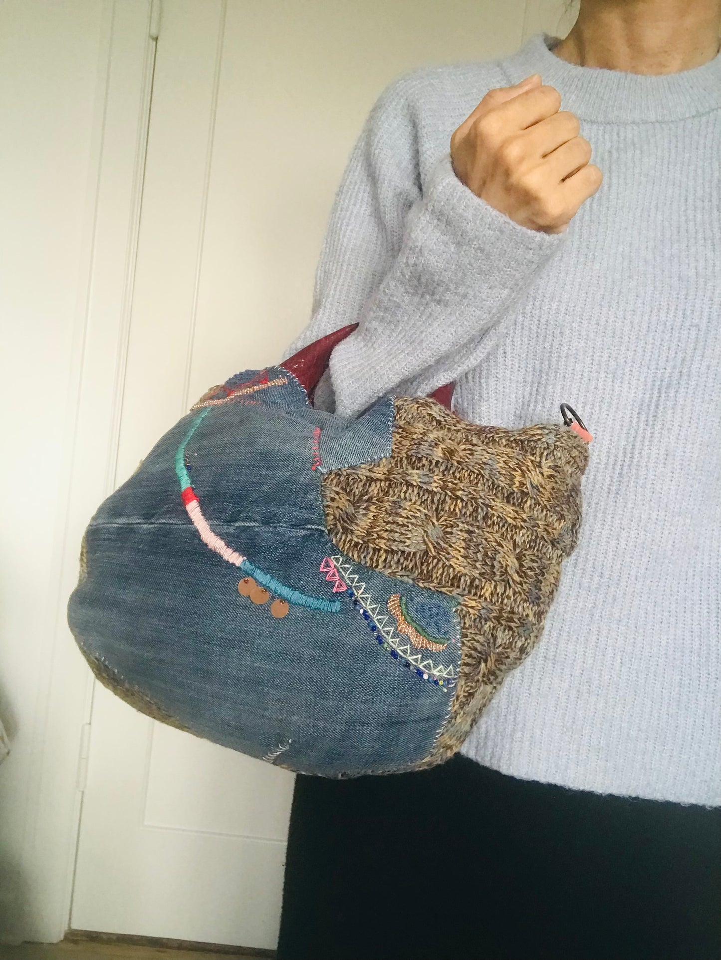 Bag   手縫いのバッグ　  布製　本革持ち手　スローファッション　ハンドメイド　1732