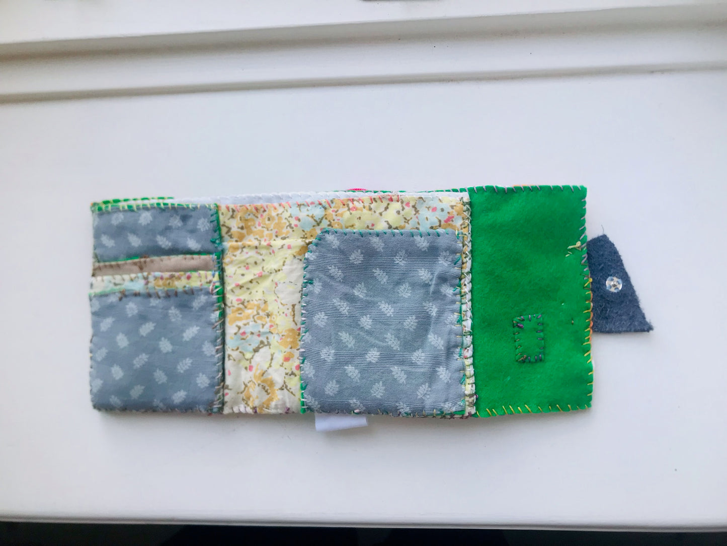Wallet Fabric Wallet Handmade Hand-sewn Embroidered Patchwork Bi-fold 2072