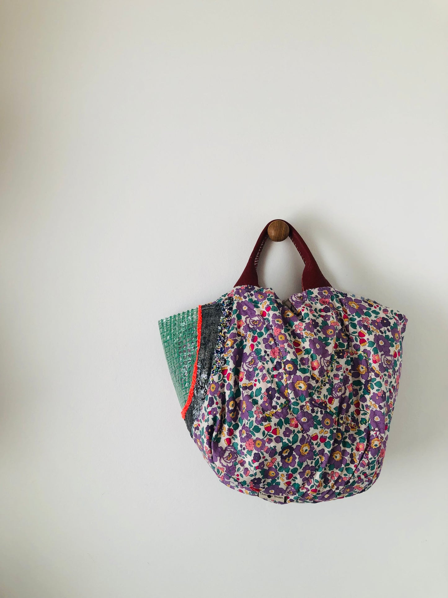 Bag 手縫いのバッグ 布製　トートバッグ　スローファッション　ハンドメイド　2507